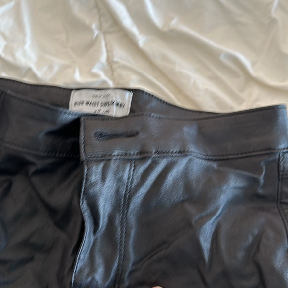 Black pleather high rise pants - Picture 2 of 6